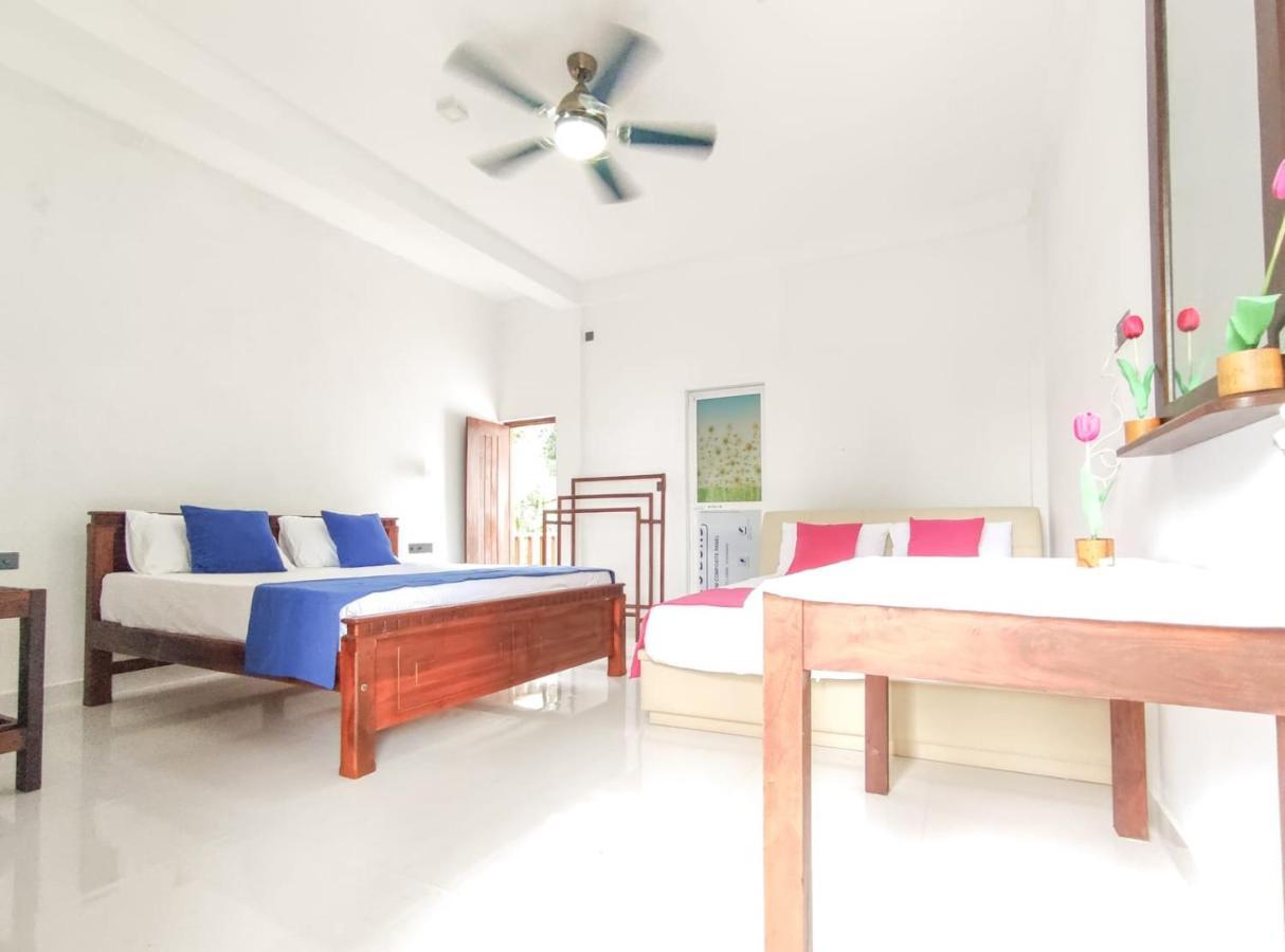 Sea Bay Inn Tangalle Bagian luar foto