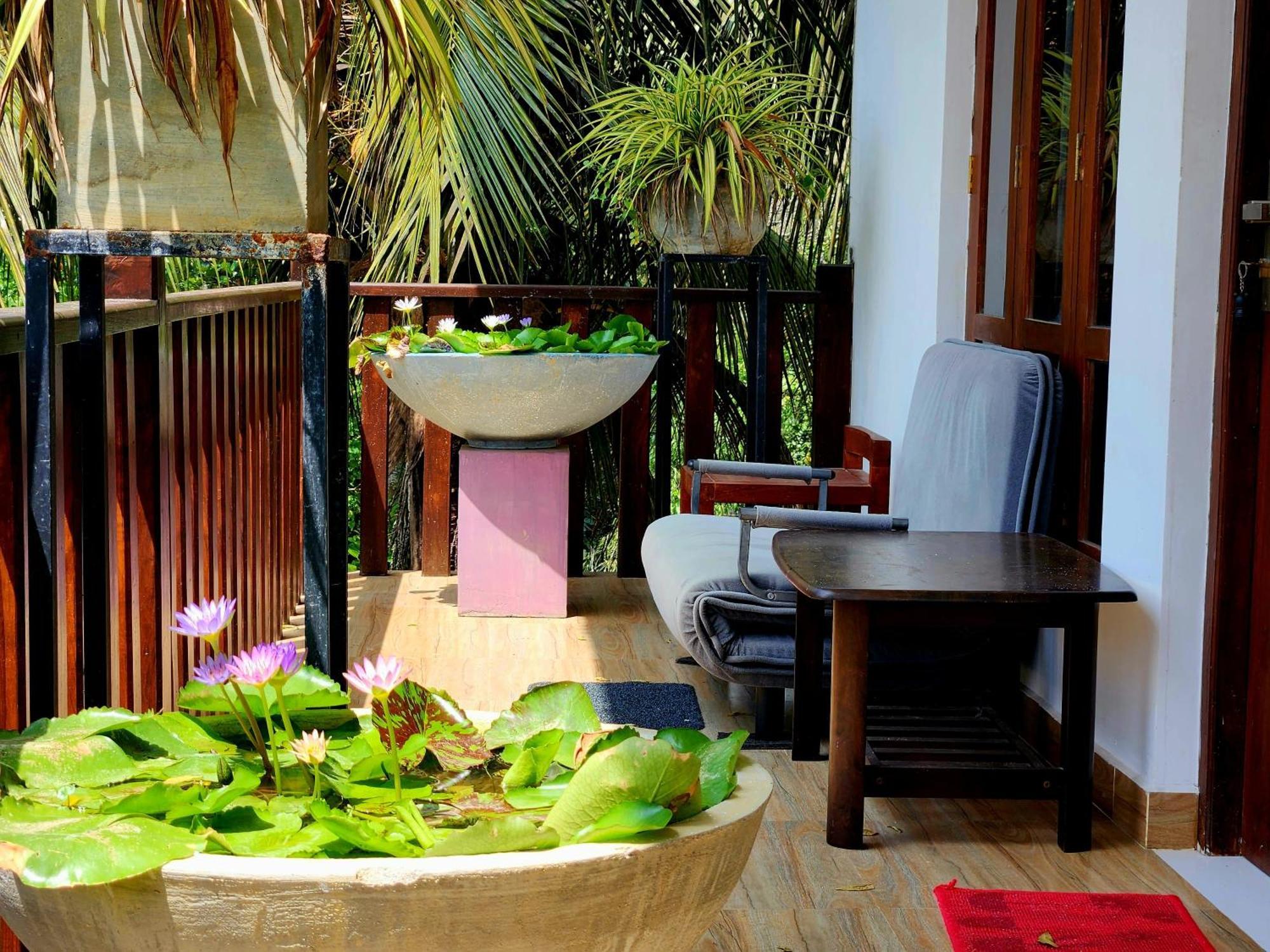 Sea Bay Inn Tangalle Bagian luar foto