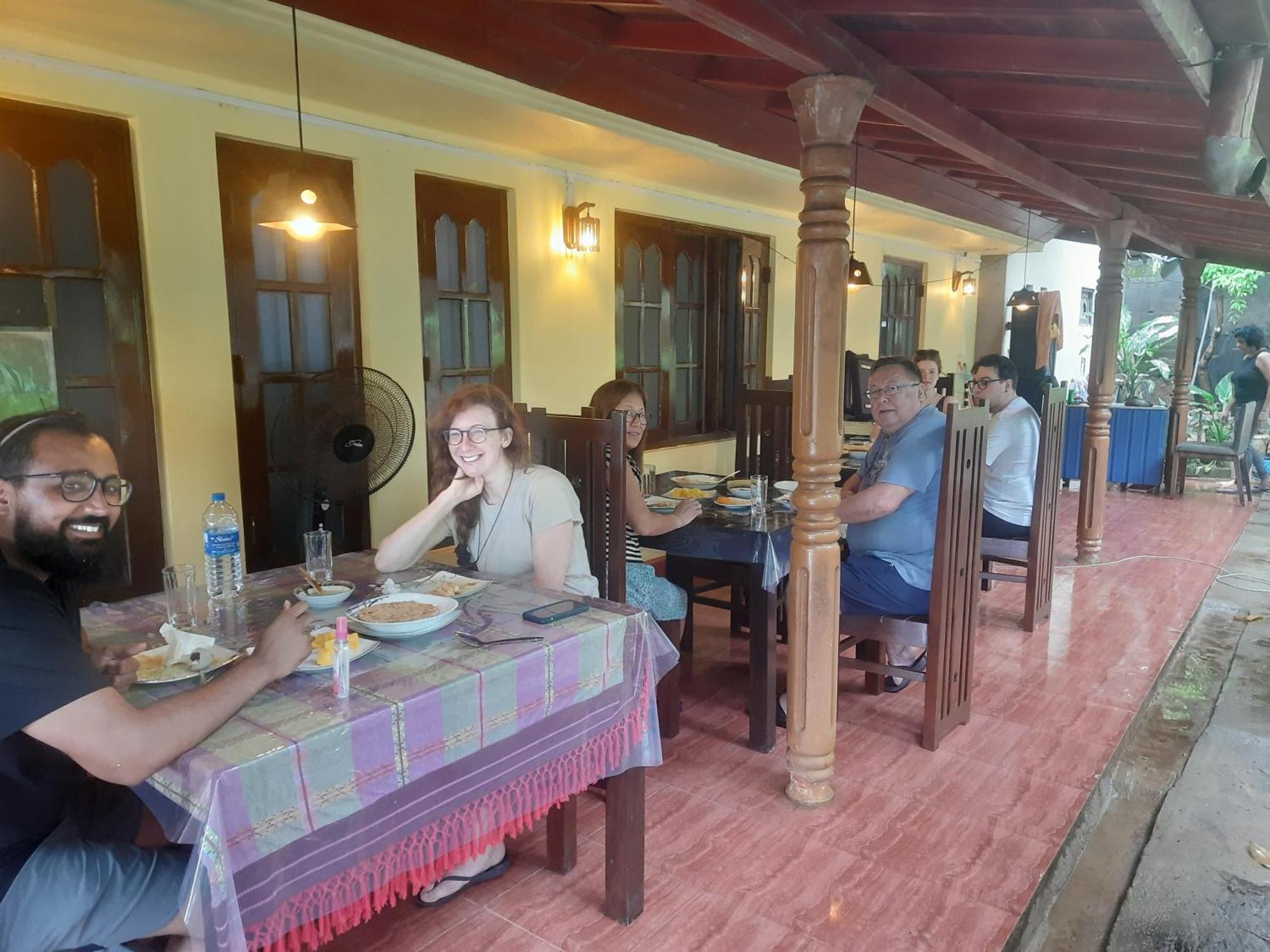 Sea Bay Inn Tangalle Bagian luar foto