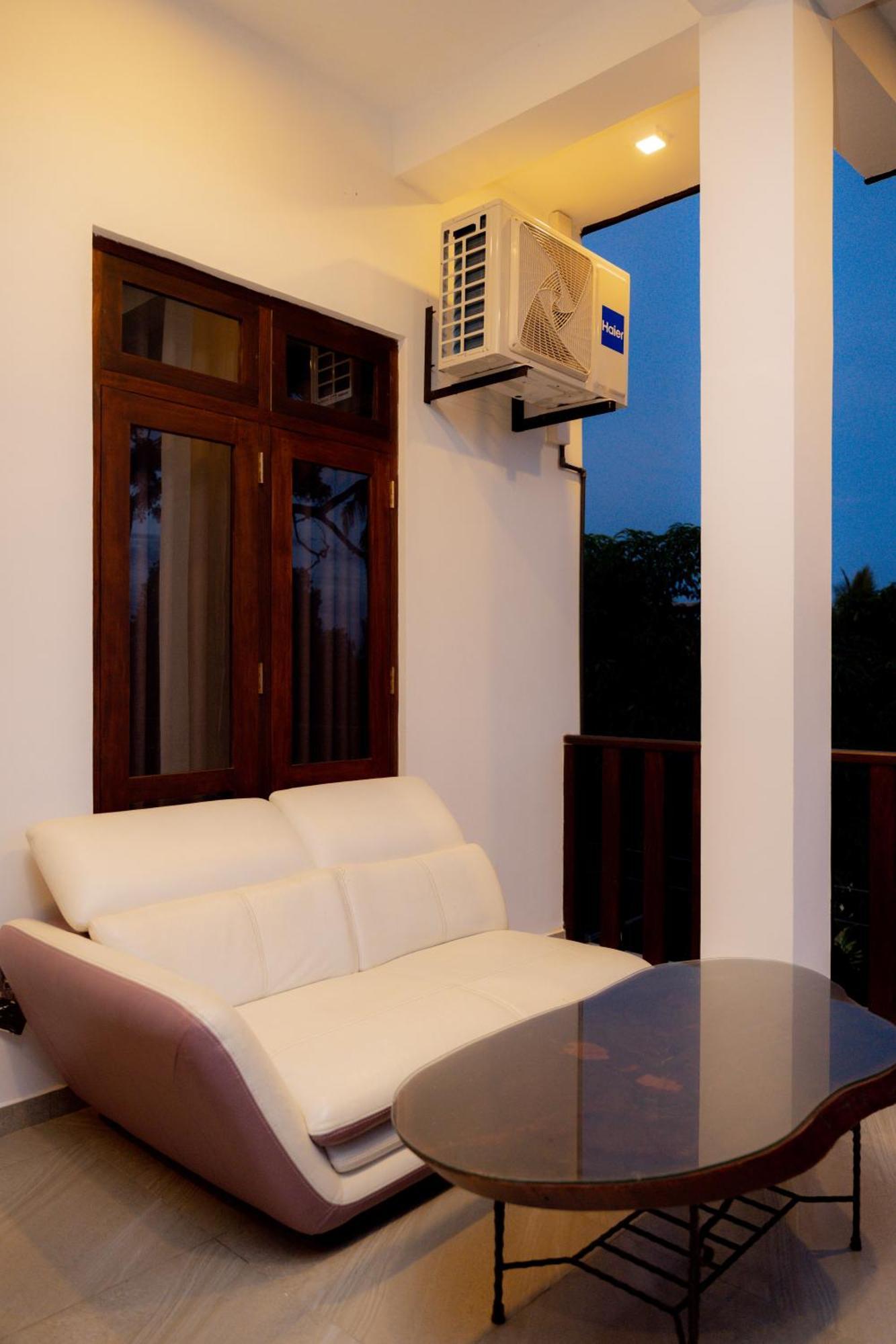 Sea Bay Inn Tangalle Bagian luar foto