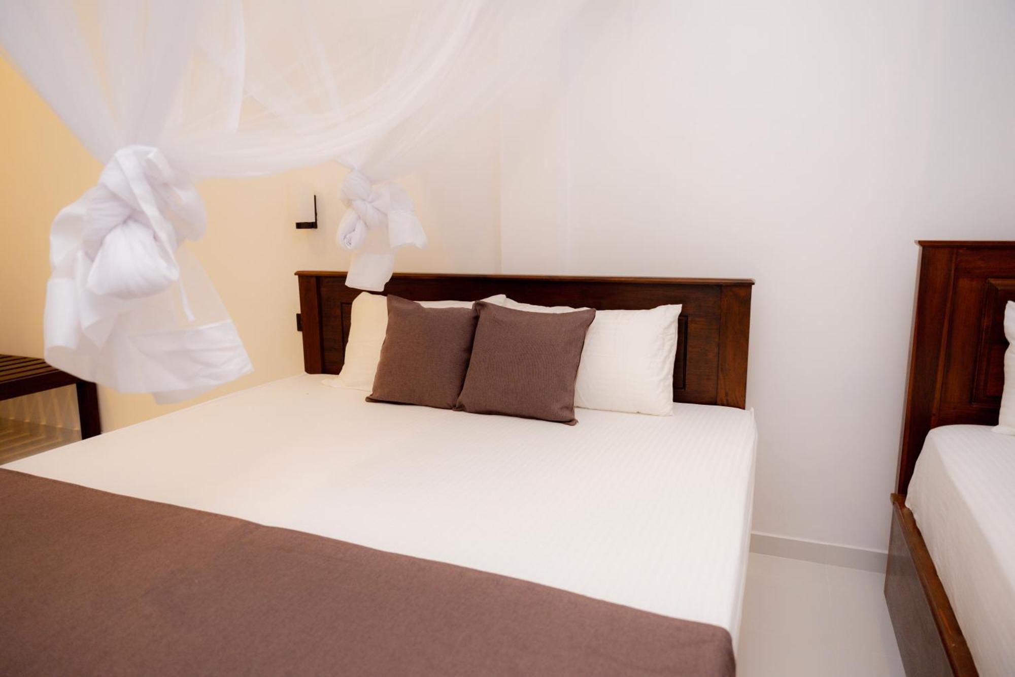 Sea Bay Inn Tangalle Bagian luar foto