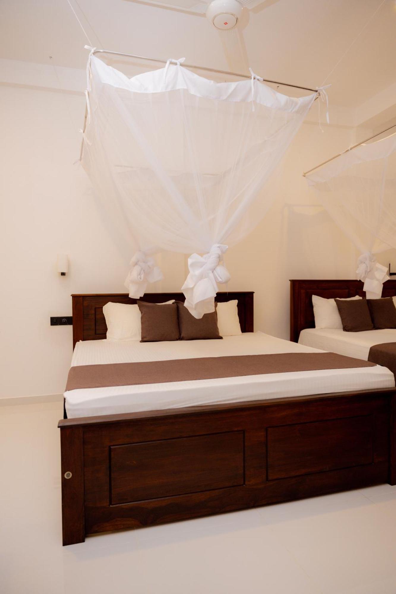 Sea Bay Inn Tangalle Bagian luar foto