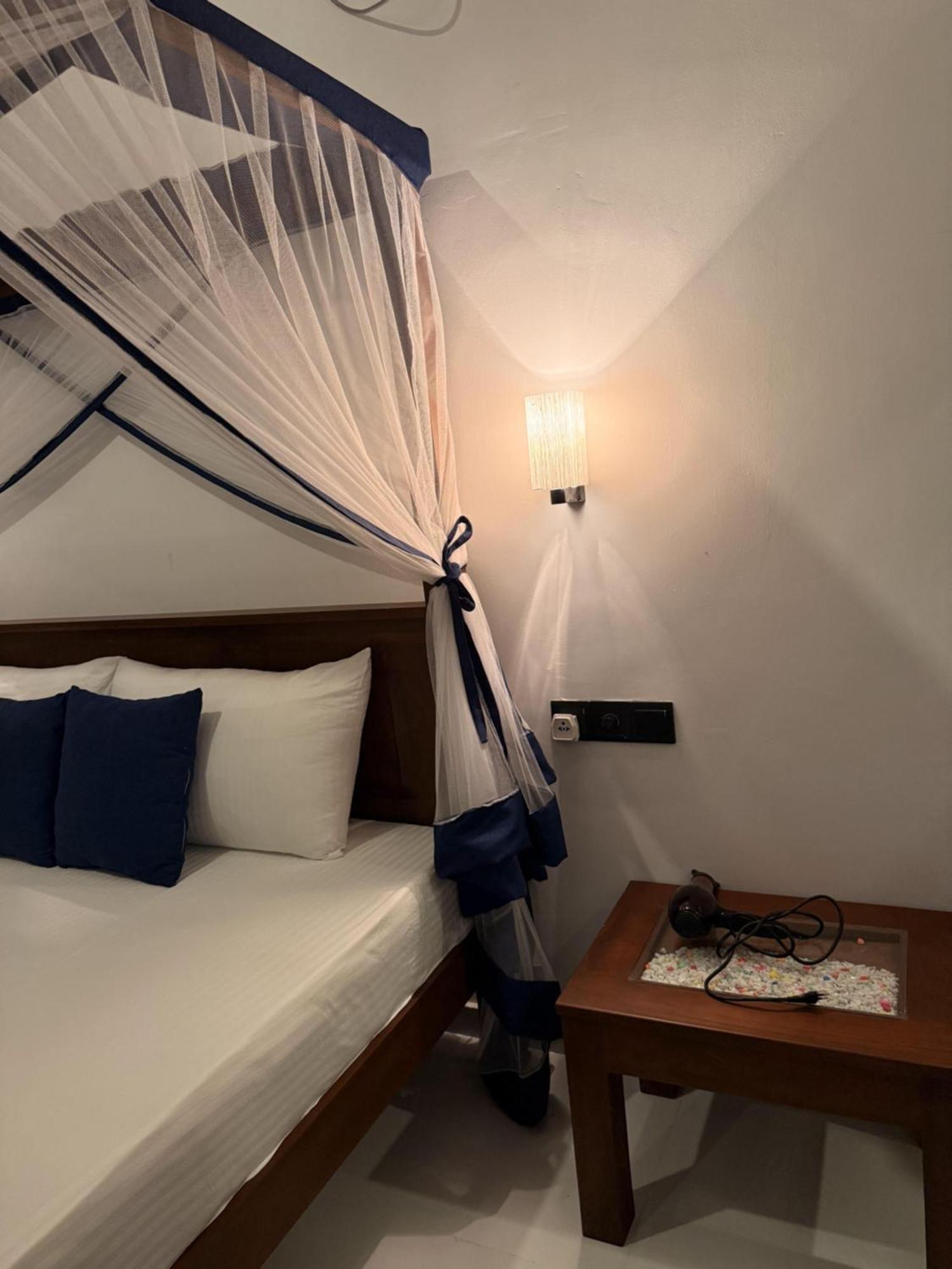 Sea Bay Inn Tangalle Bagian luar foto